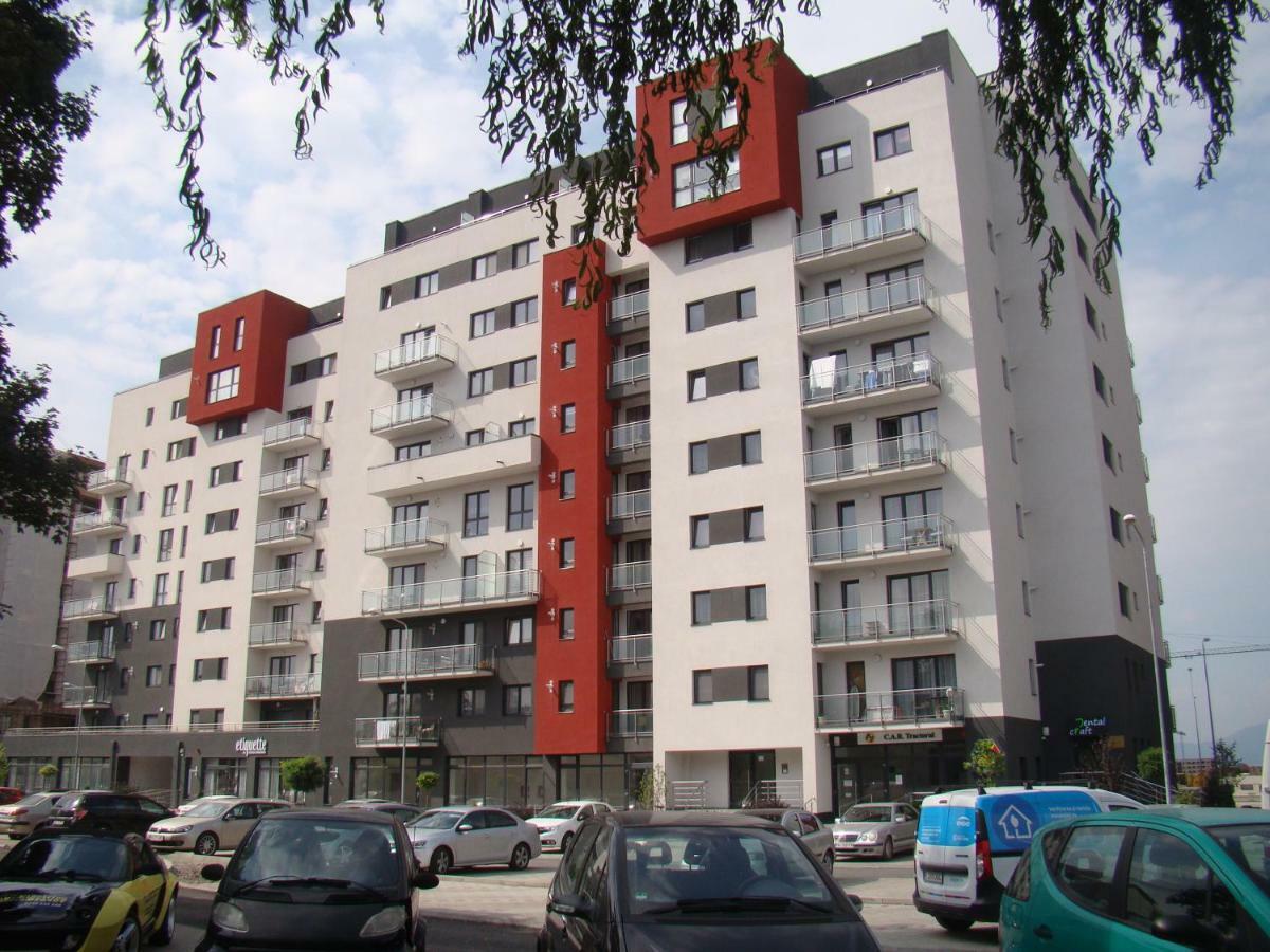 Eme Apartments Brasov Luaran gambar