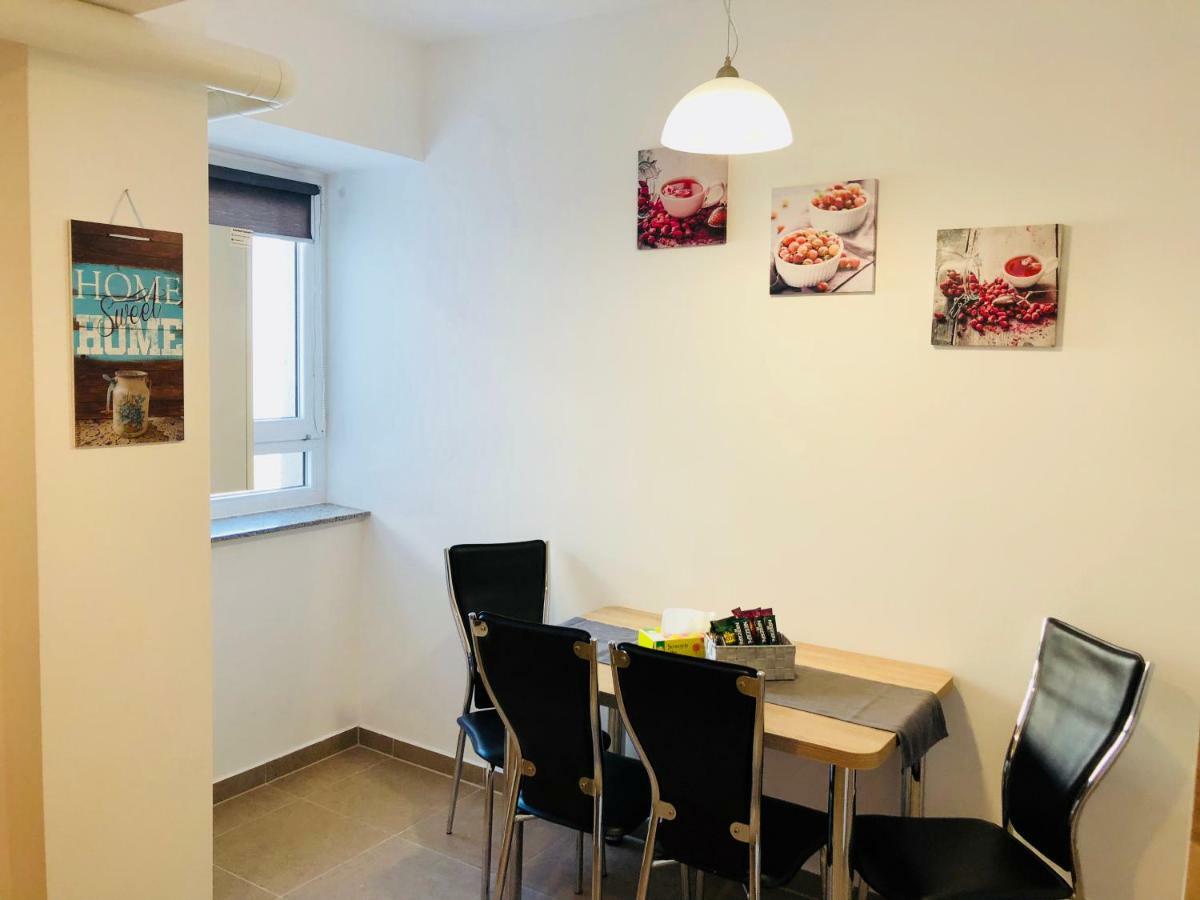 Eme Apartments Brasov Luaran gambar