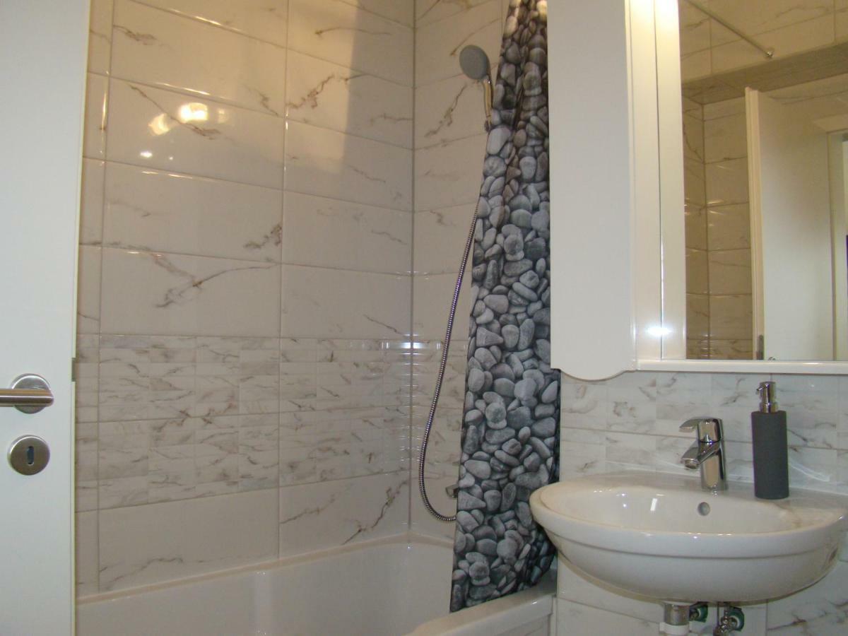 Eme Apartments Brasov Luaran gambar