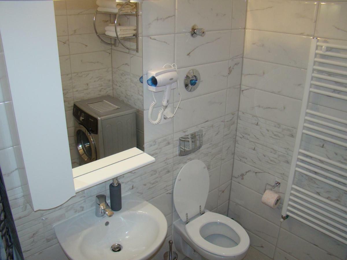 Eme Apartments Brasov Luaran gambar