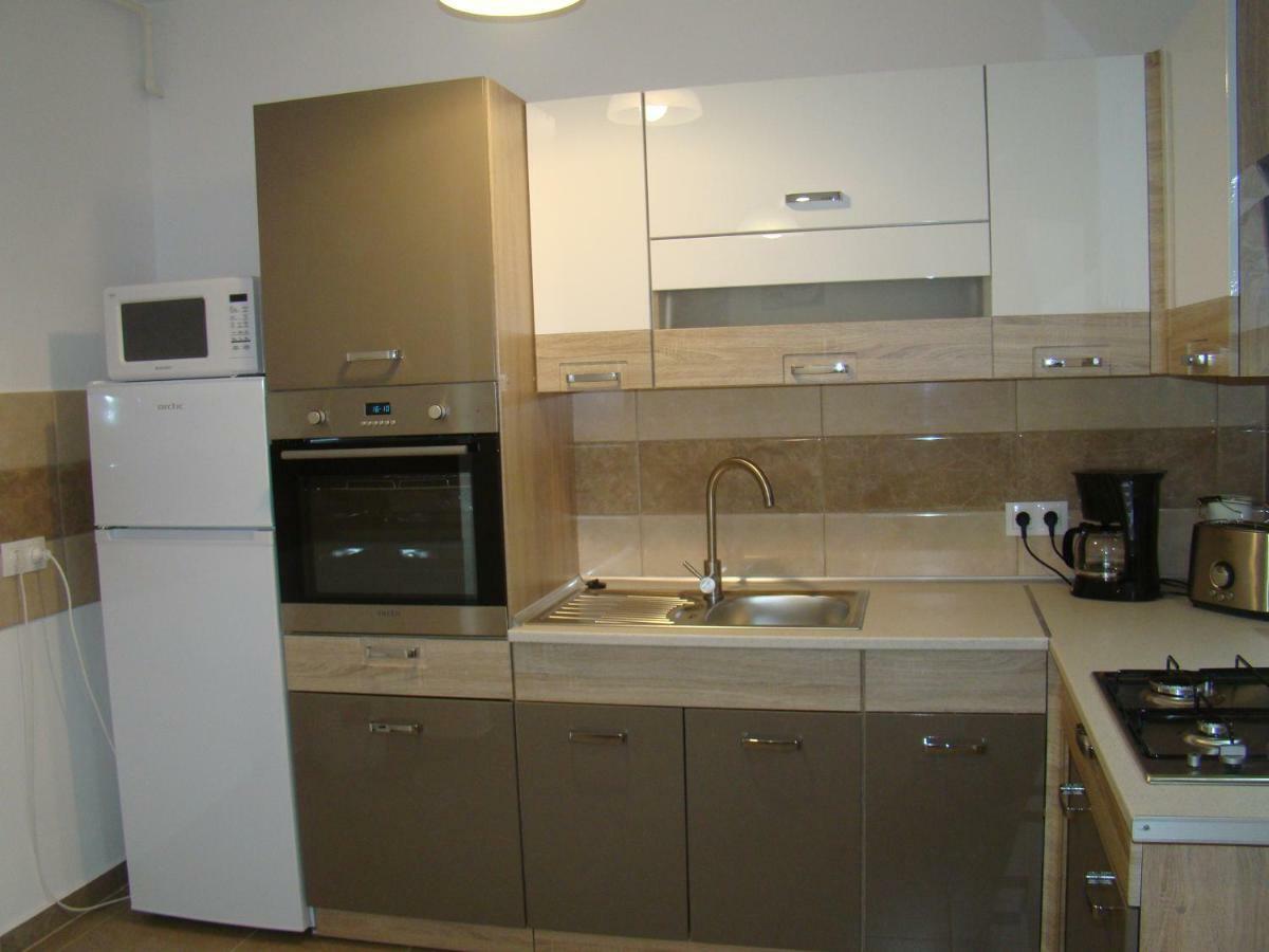Eme Apartments Brasov Luaran gambar