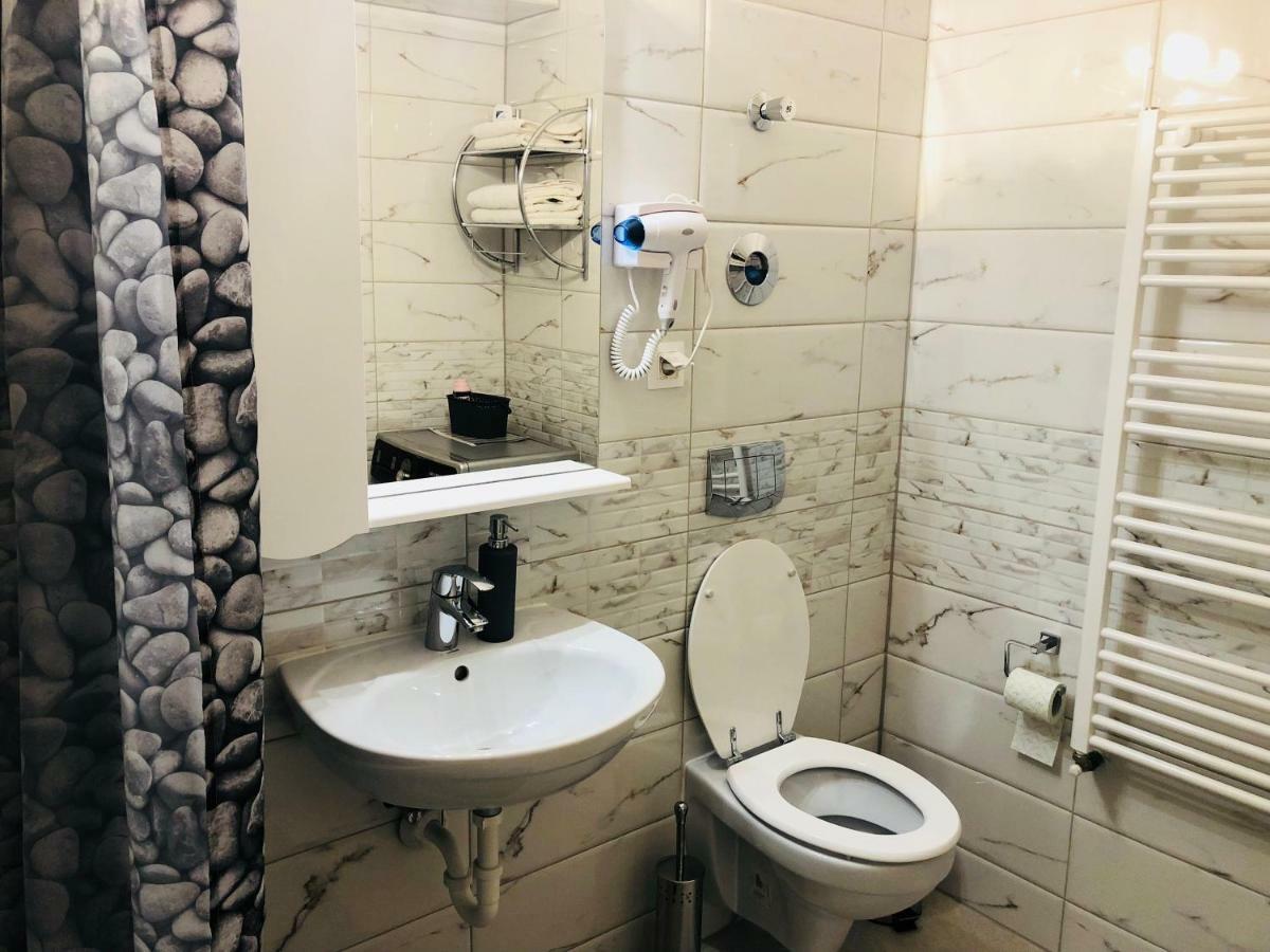 Eme Apartments Brasov Luaran gambar