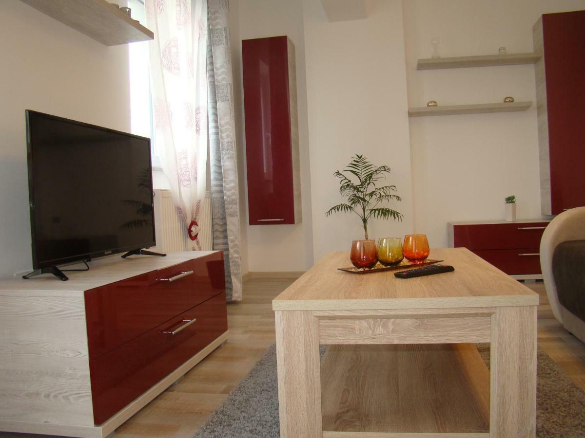 Eme Apartments Brasov Luaran gambar