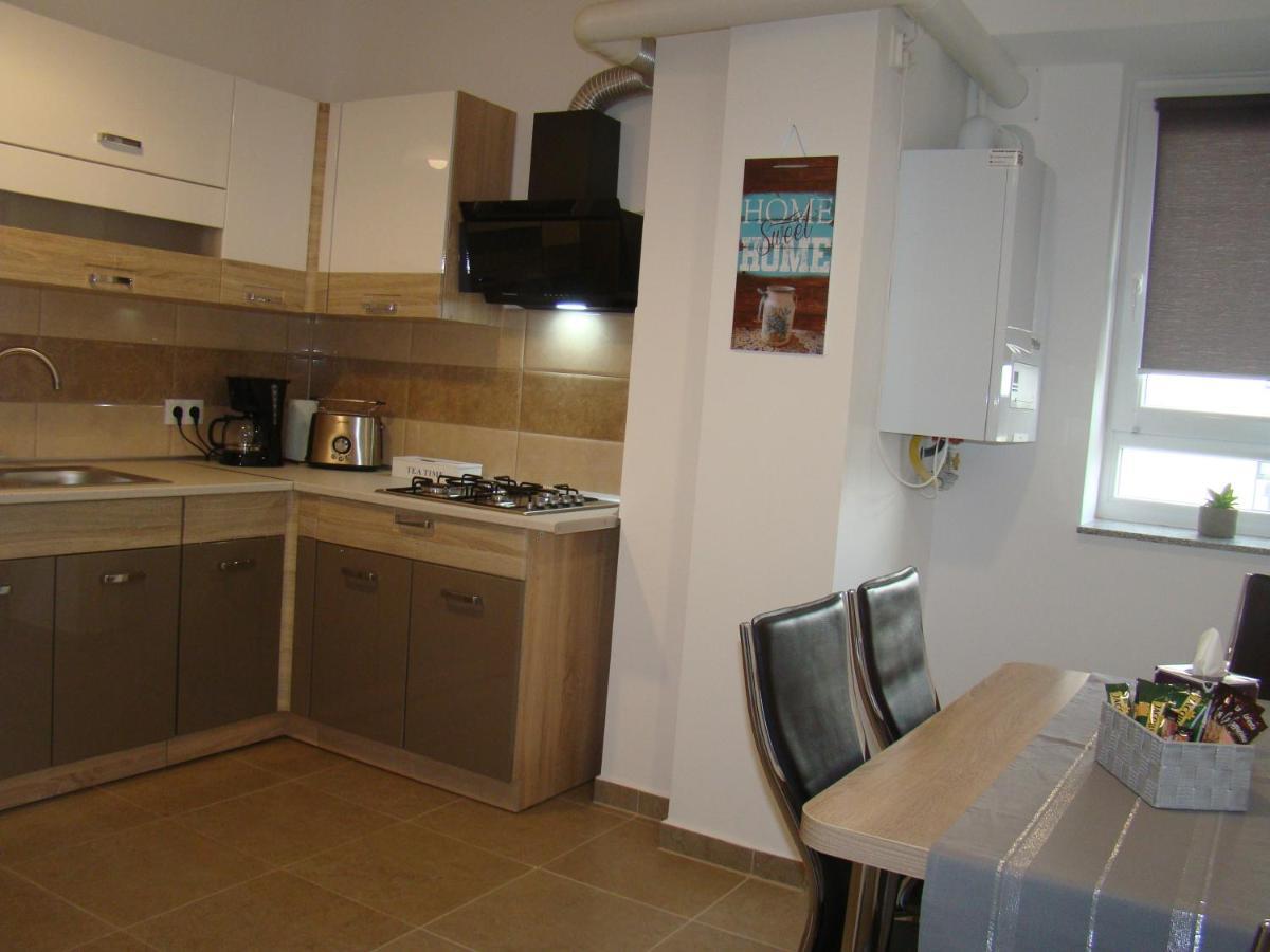 Eme Apartments Brasov Luaran gambar
